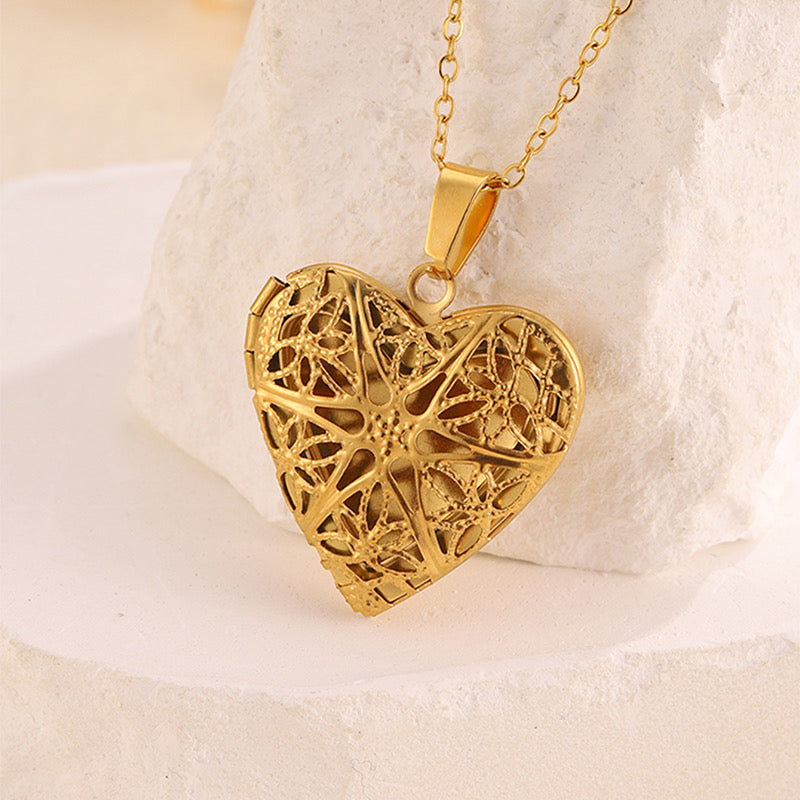 Necklace “ Por Siempre en Mi Corazón “ 🫶🏻