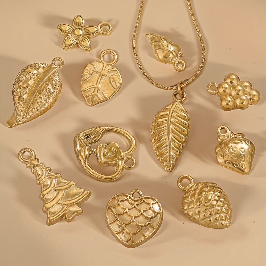 CHARMS CHRISTMAS TREE