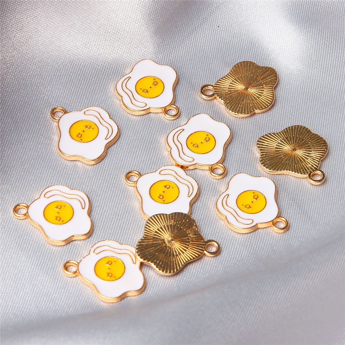 CHARMS HUEVO FRITO