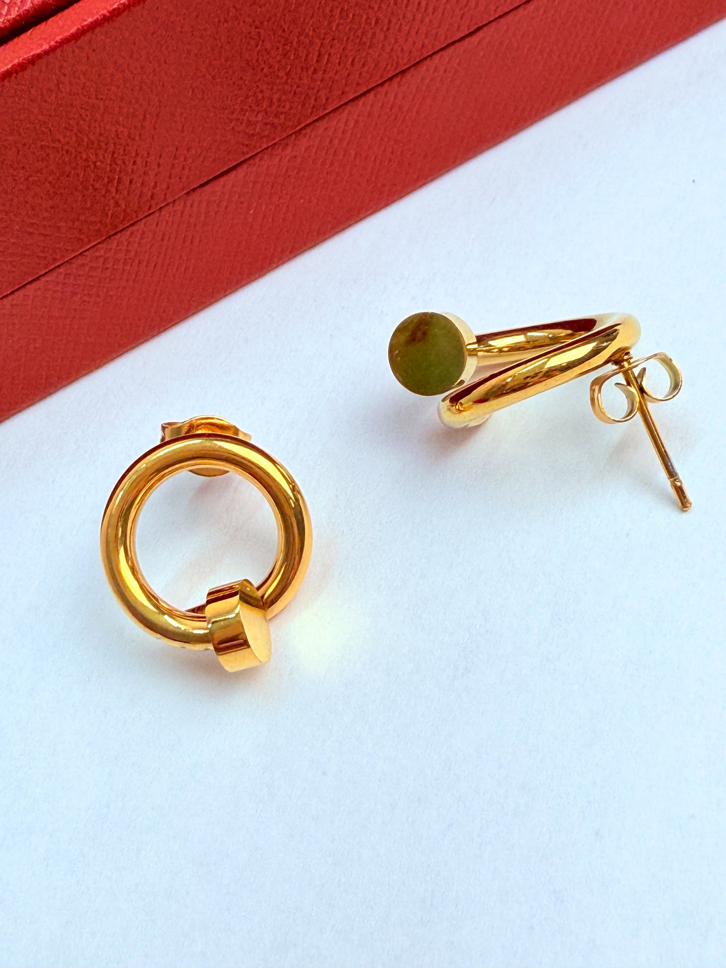ARETES CLAVÓ