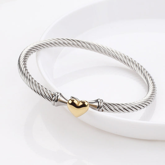 PULSERA CORAZÓN DORADO