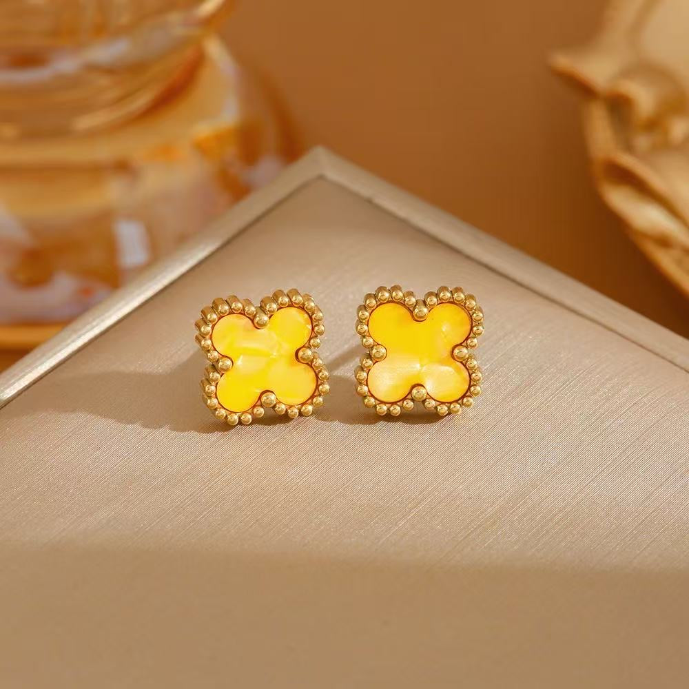 CLOVER EARRINGS