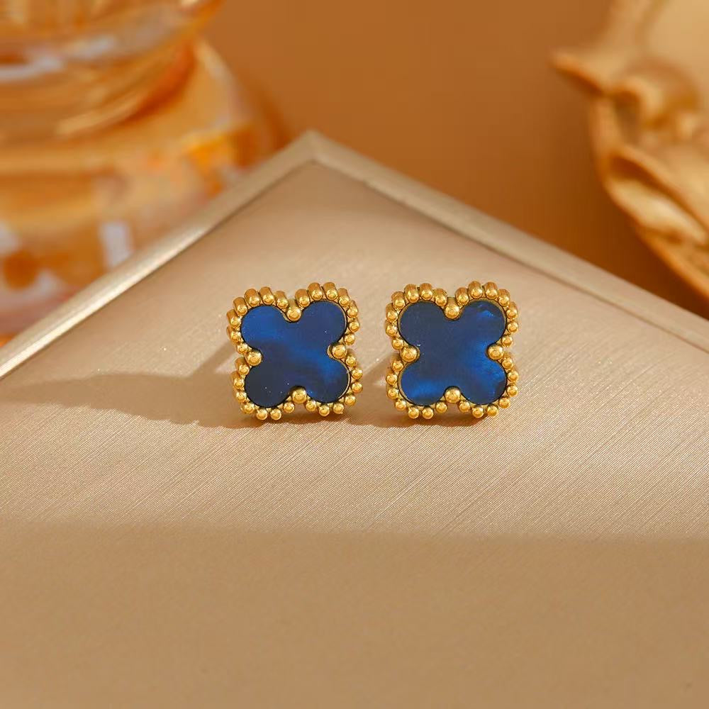 CLOVER EARRINGS