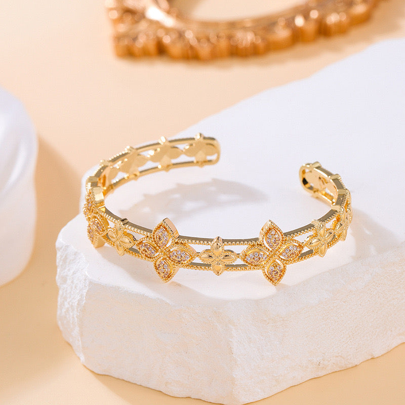 PULSERA ABU
