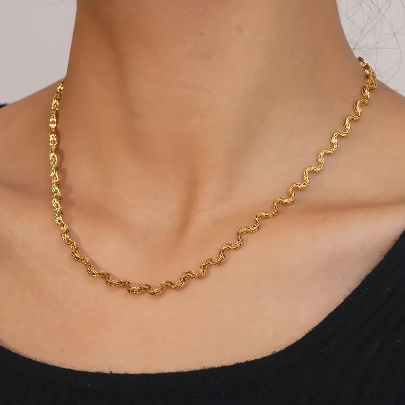 NECKLACE ROLL